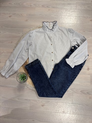 Chemisier et jean droit du 40 au 48, 36€