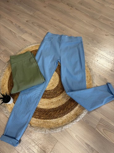 Pantalon vert ou bleu du 40 au 52 à 24€