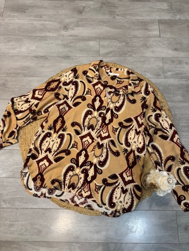 Chemisier du 42 au 50 à 32€